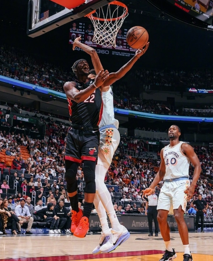 赛后迈阿密热火伤情更新——NBA常规赛节点到来，球迷炸锅，赛程密集仍需轮换的简单介绍-九游体育官网