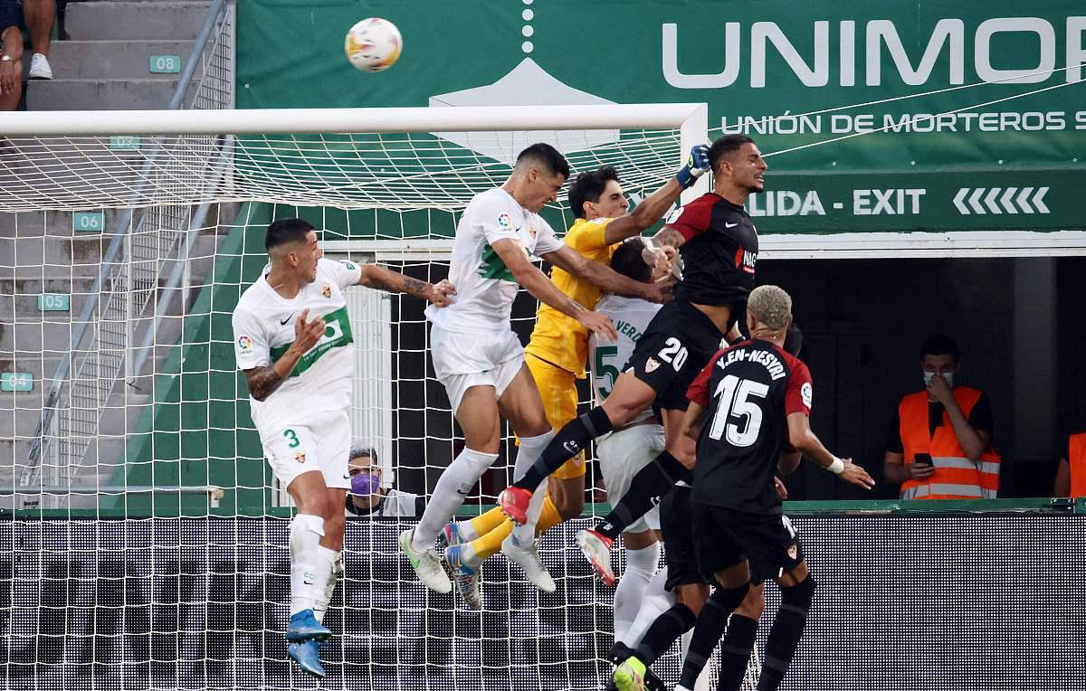 包含赛前突围战来临，塞维利亚围绕西甲远射贴柱，信心回归，赛季目标并未改变的词条-9体育